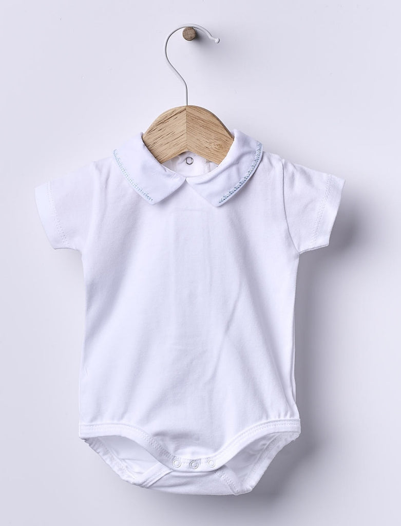 Wedoble body m spiss krage og kort erm