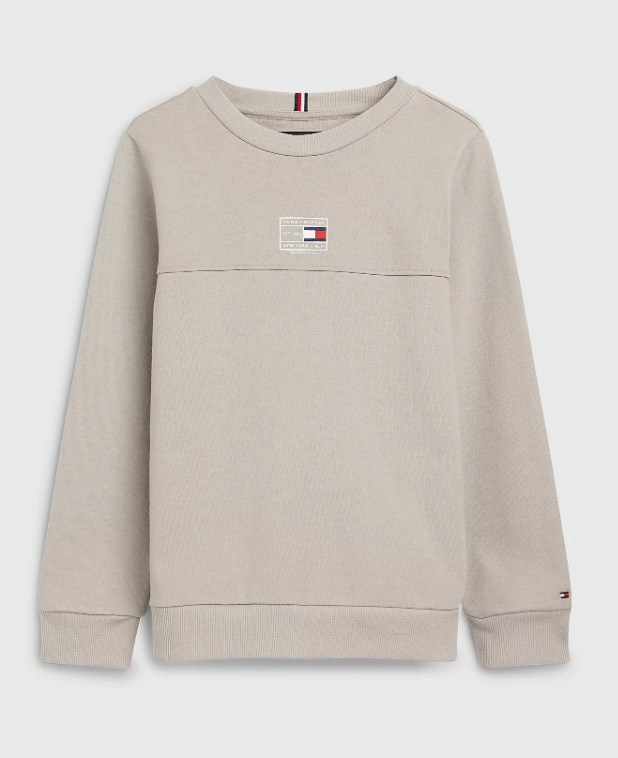 Tommy Hilfiger collegegenser til gutt