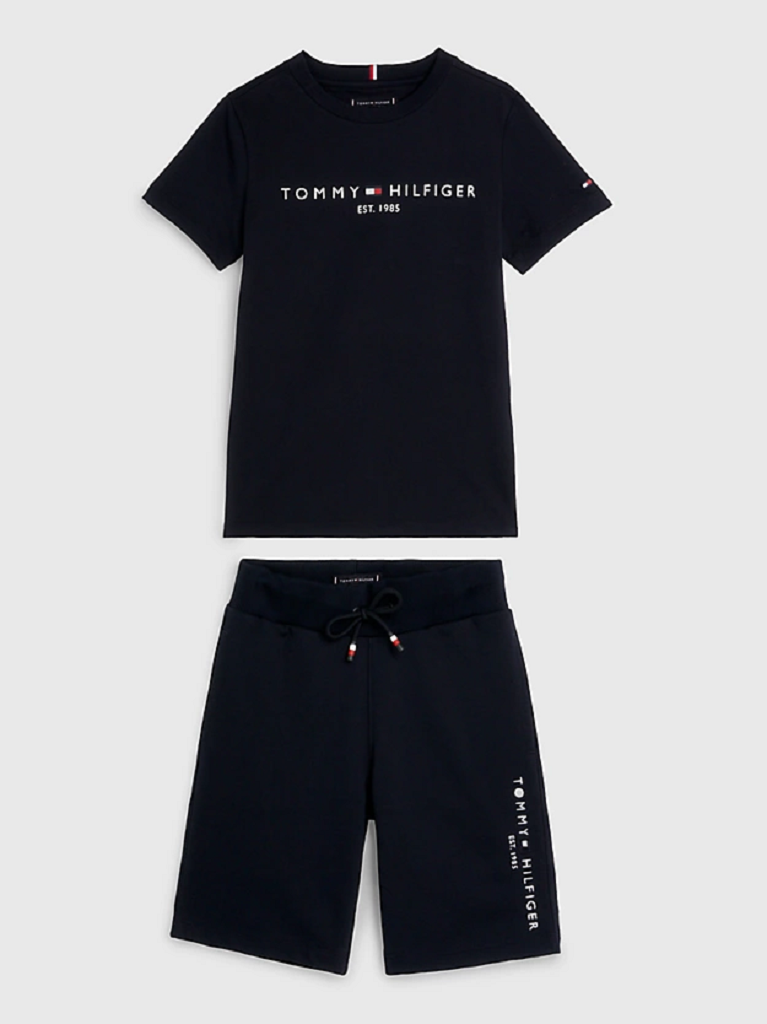 Tommy Hilfiger to delt sett shorts og T-skjorte